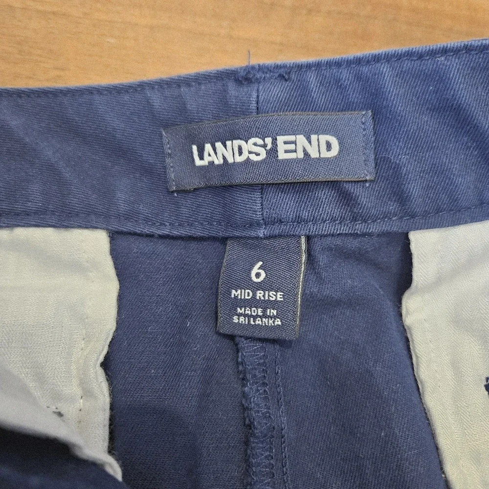 Lands' End Women's Navy Blue Chino Shorts Size 6